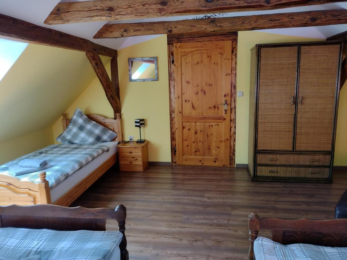 Pokoje Goscinne Ostoja Mirsk Exterior foto